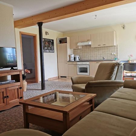 Ferienwohnung "Am Saalehaken" Gossitz Eksteriør billede